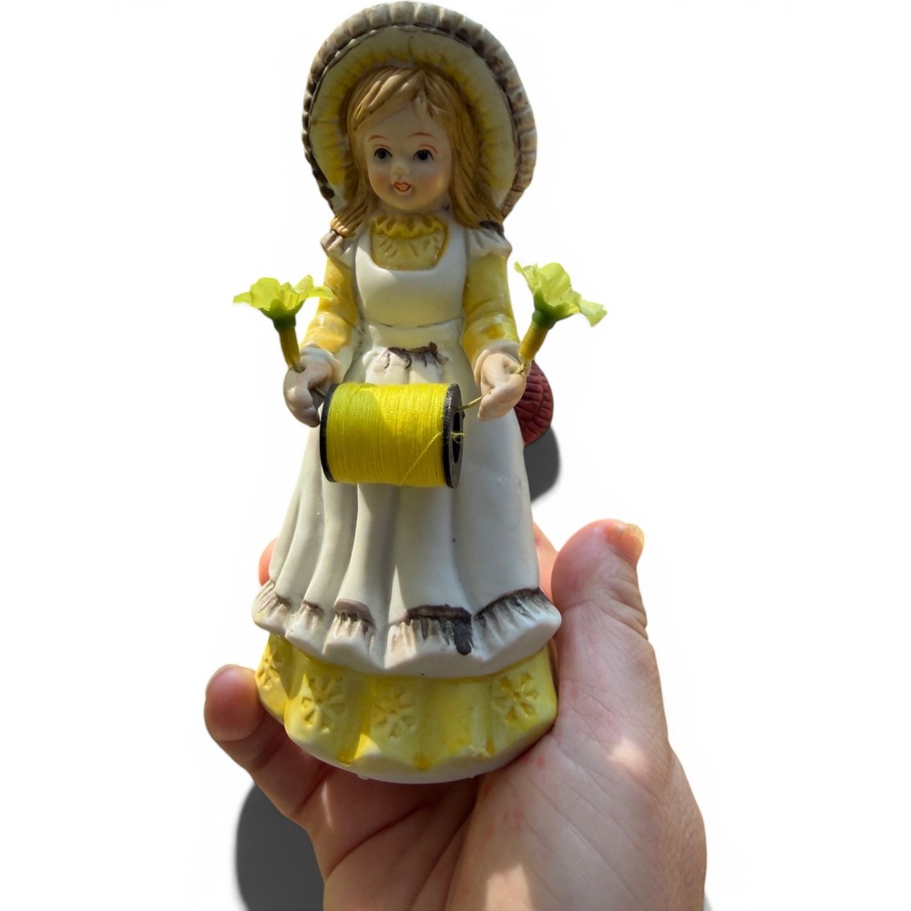 Vintage Ceramic Southern Belle Figurine Pin Cushion - Picture 9 of 14